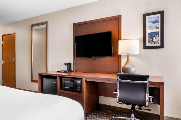 Comfort Inn At Buffalo Bill Village Resort image 18